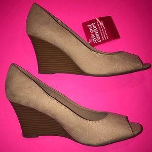 Dexter Comfort Wedges NWT